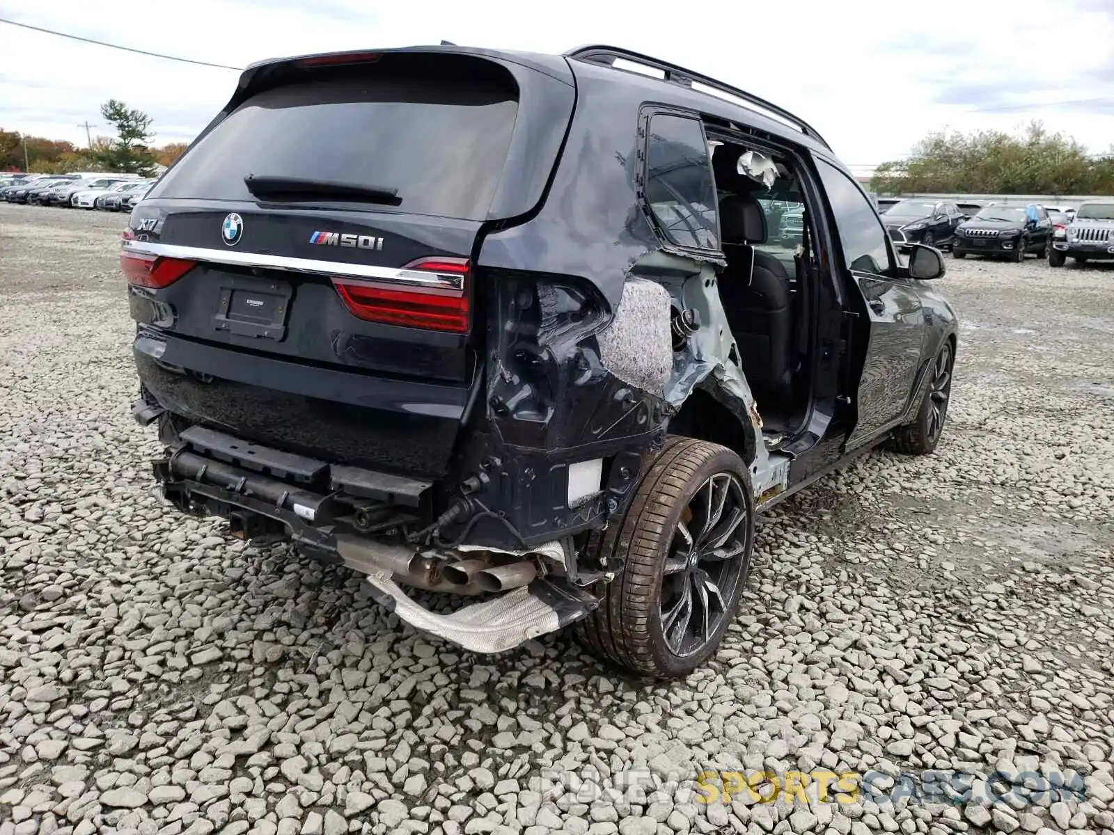 4 Photograph of a damaged car 5UXCX4C54KLB39705 BMW X7 2019