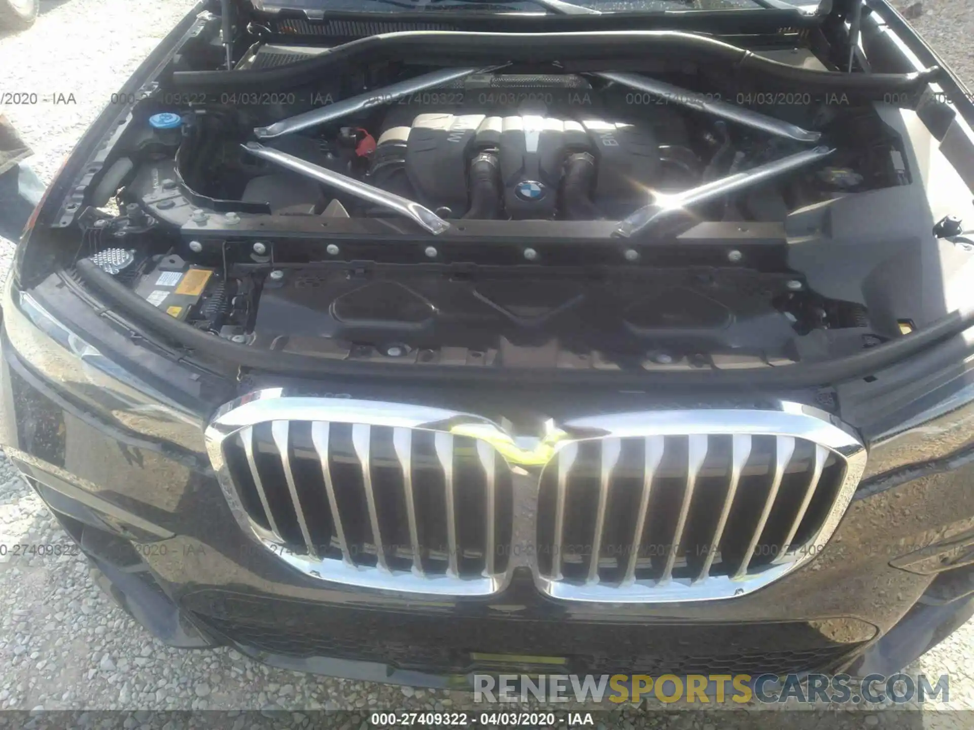 10 Photograph of a damaged car 5UXCX4C54KLB40143 BMW X7 2019