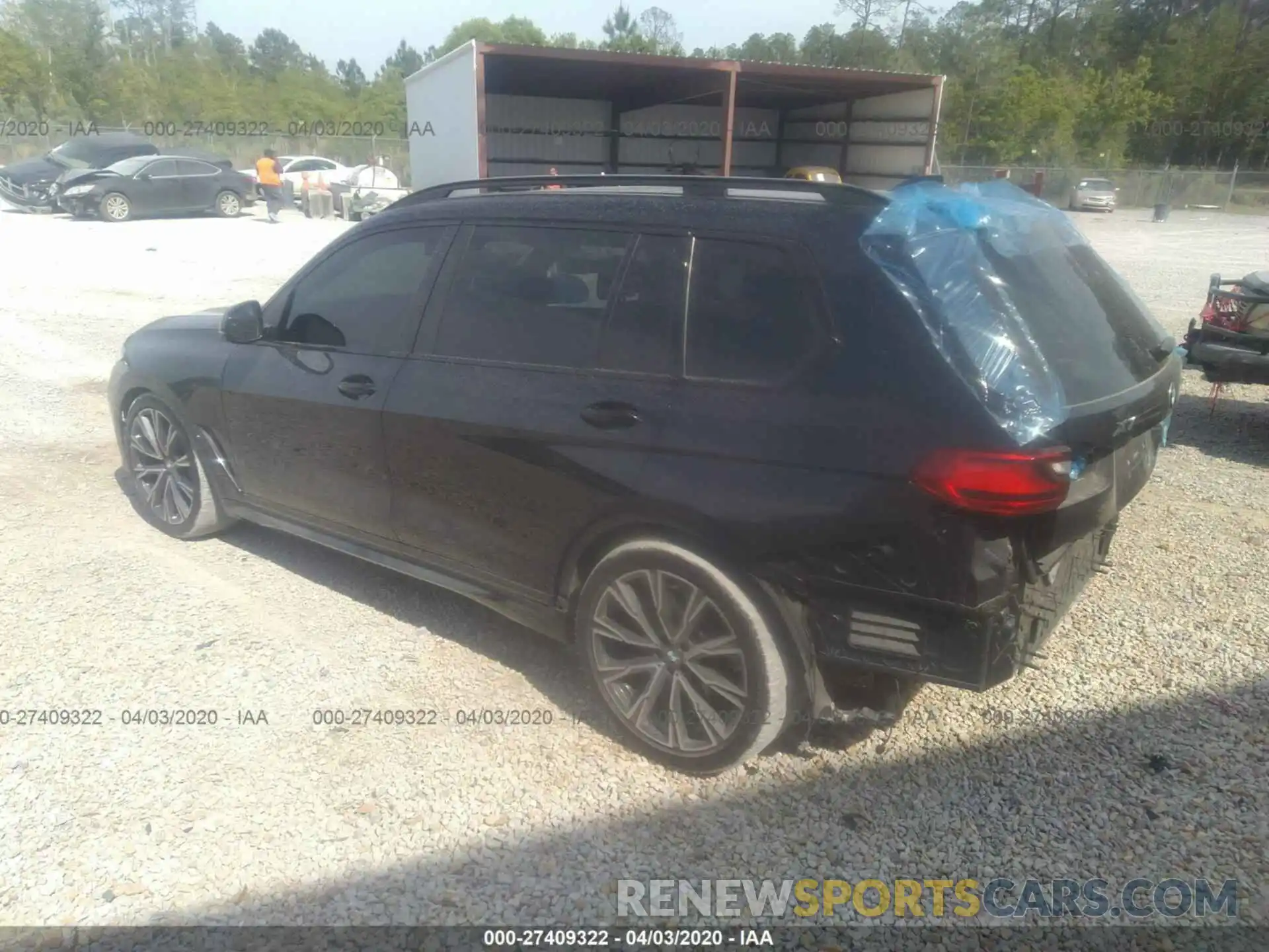 3 Photograph of a damaged car 5UXCX4C54KLB40143 BMW X7 2019