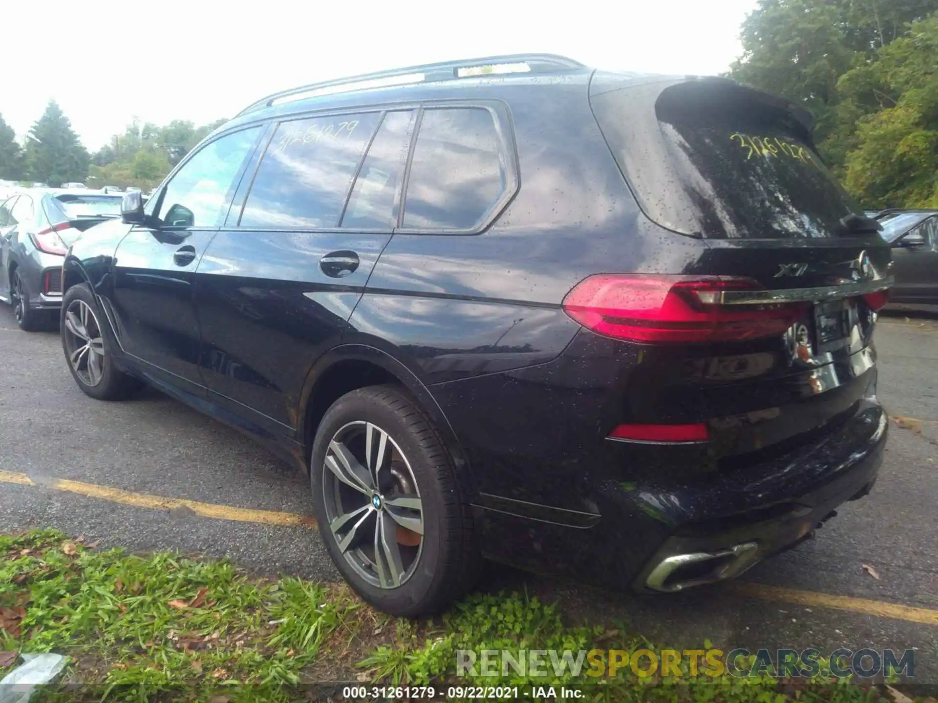 3 Photograph of a damaged car 5UXCX4C54KLS37467 BMW X7 2019