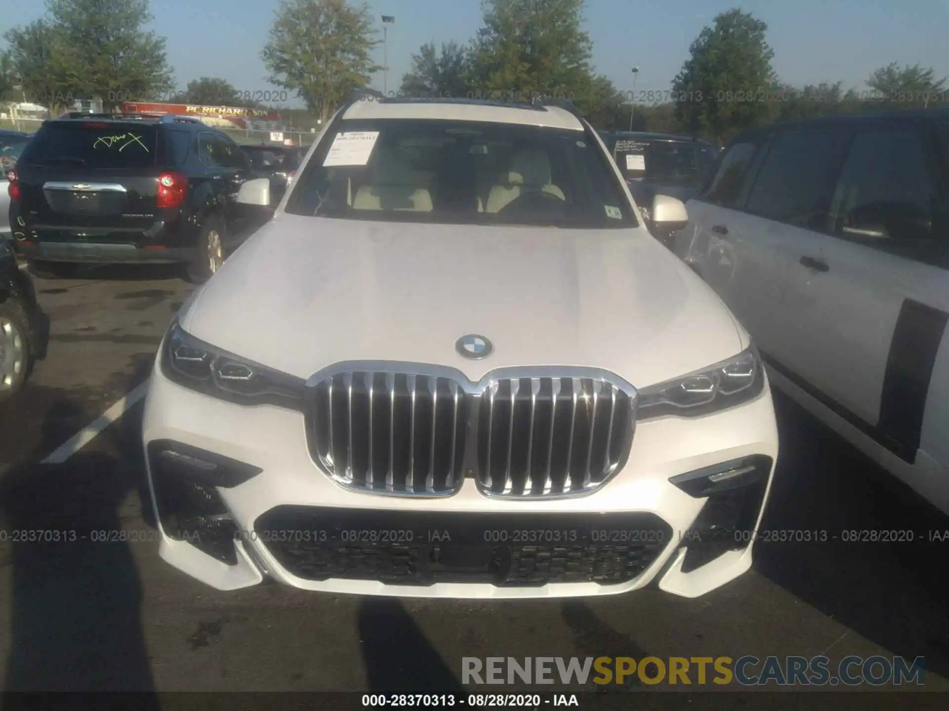 6 Photograph of a damaged car 5UXCX4C54KLS38263 BMW X7 2019