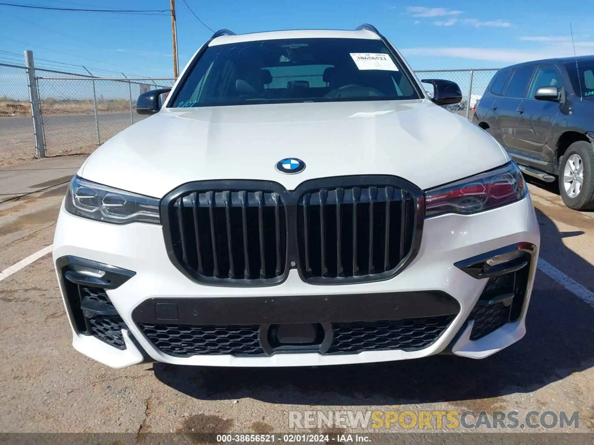 12 Photograph of a damaged car 5UXCX4C54KLS39090 BMW X7 2019