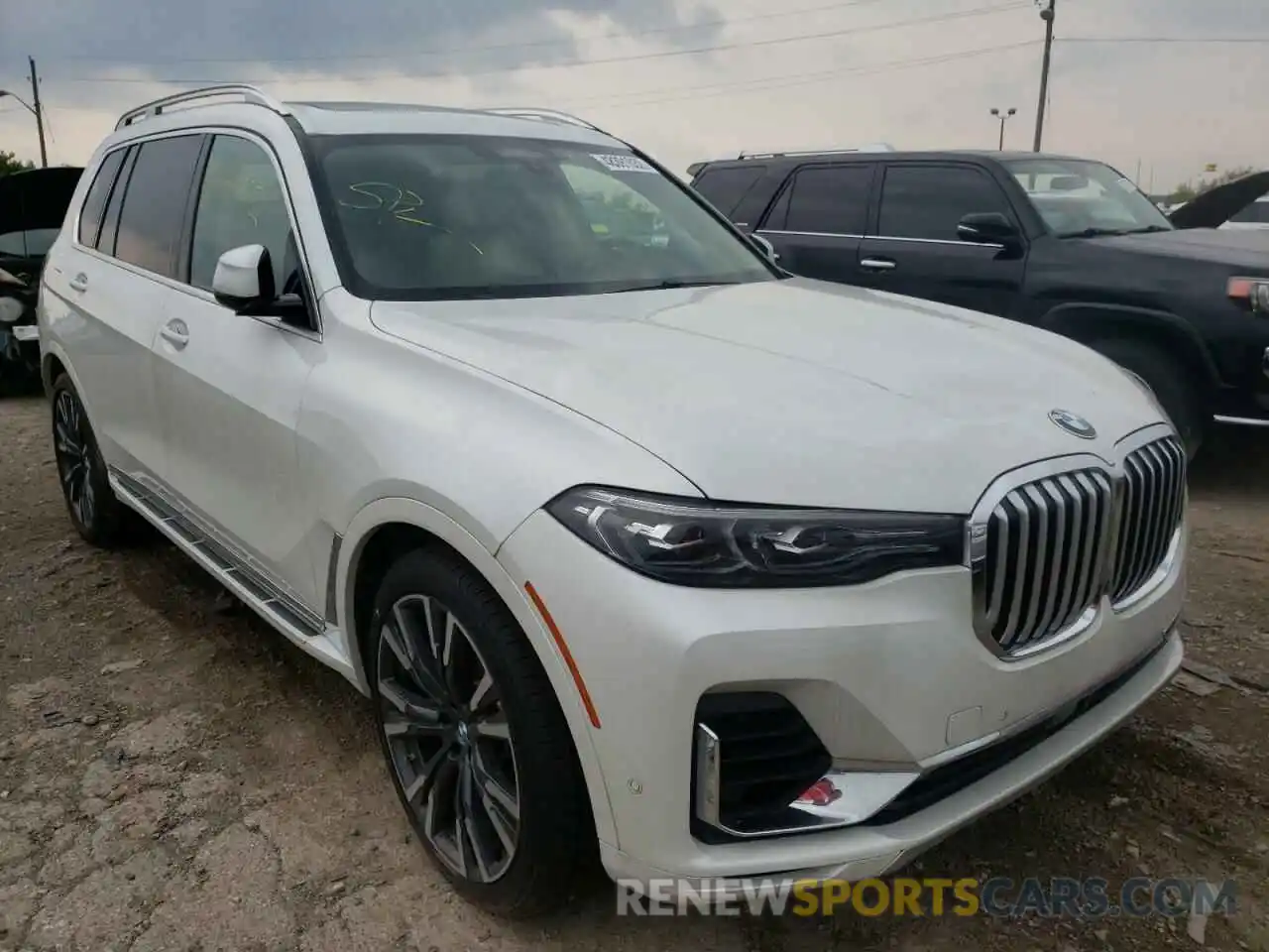 1 Photograph of a damaged car 5UXCX4C55KLS36358 BMW X7 2019