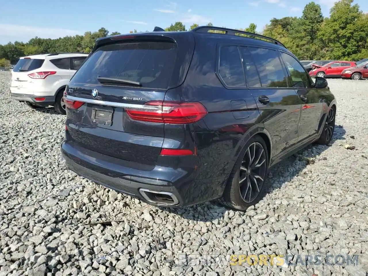 4 Photograph of a damaged car 5UXCX4C56KLS36207 BMW X7 2019