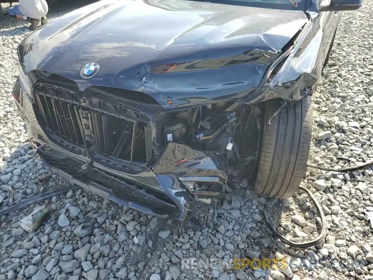 9 Photograph of a damaged car 5UXCX4C56KLS36207 BMW X7 2019