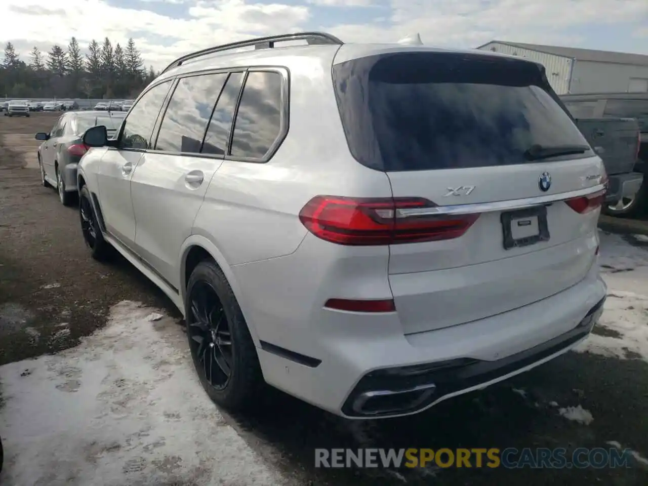 3 Фотография поврежденного автомобиля 5UXCX4C56KLS38751 BMW X7 2019