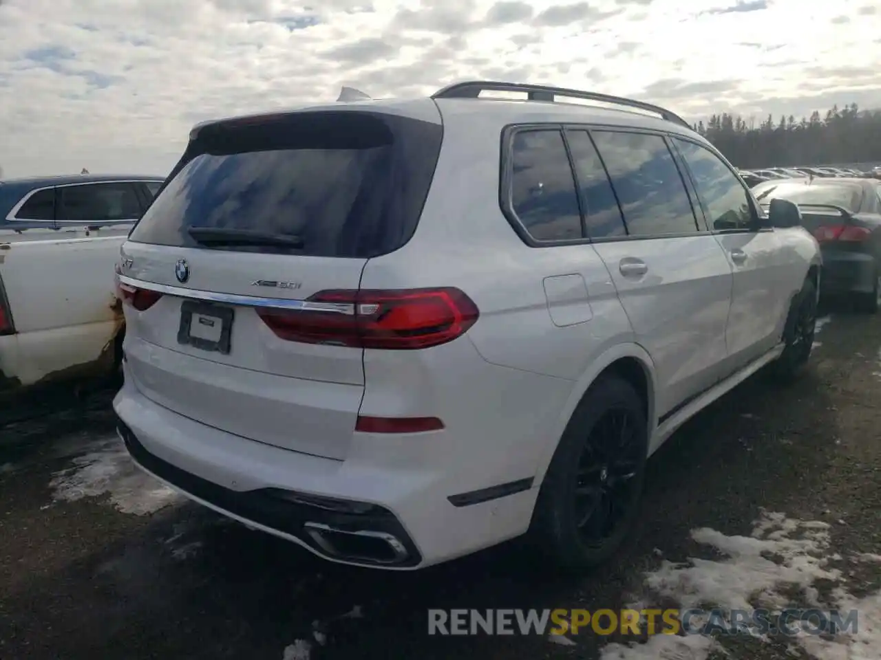 4 Photograph of a damaged car 5UXCX4C56KLS38751 BMW X7 2019