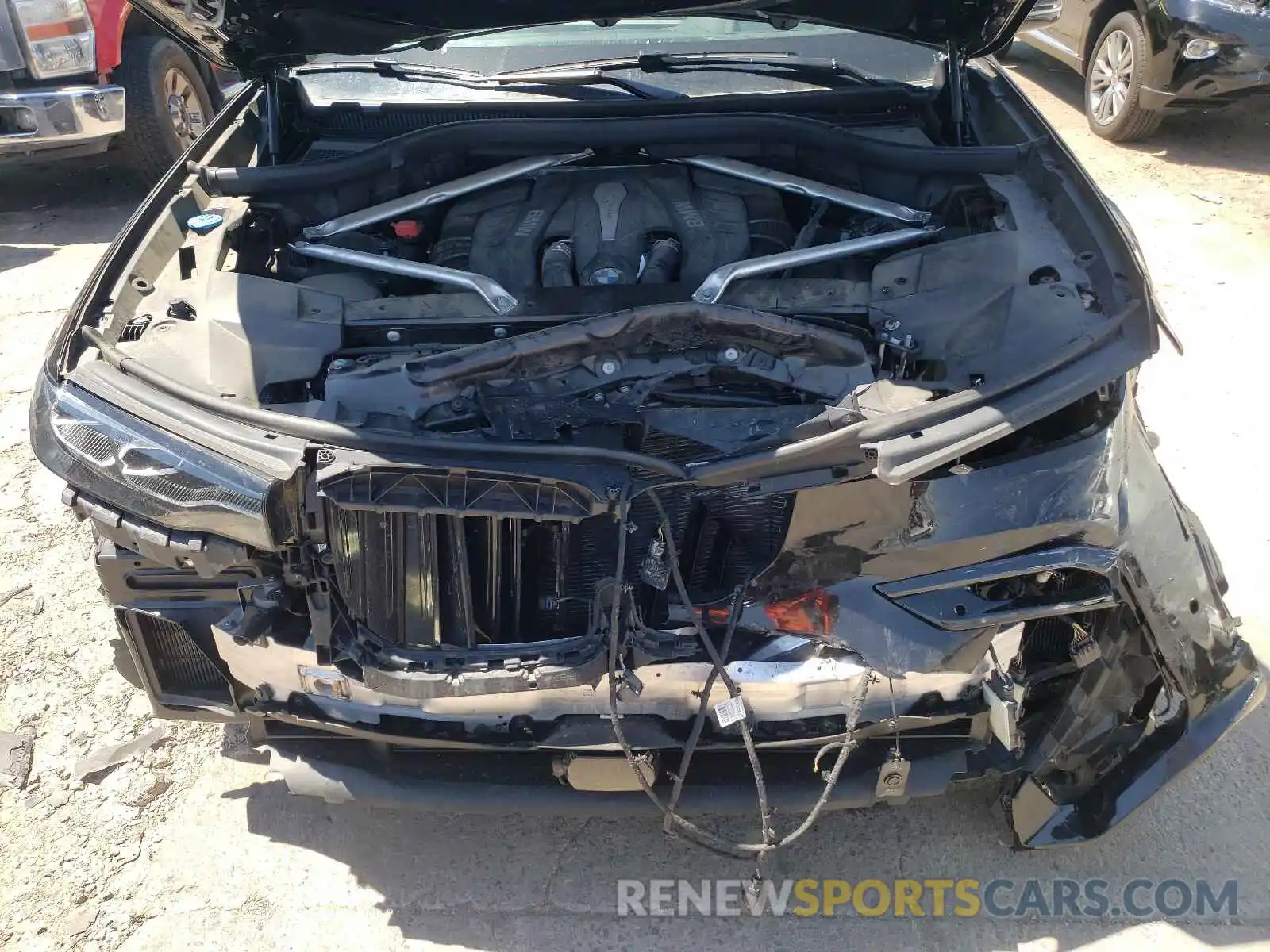 7 Photograph of a damaged car 5UXCX4C56KLS39091 BMW X7 2019