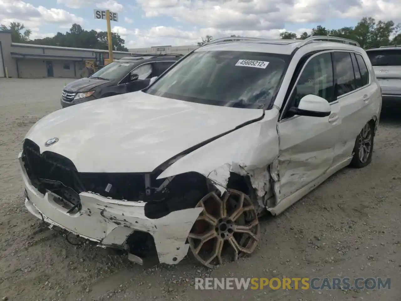 2 Photograph of a damaged car 5UXCX4C57KLB40072 BMW X7 2019