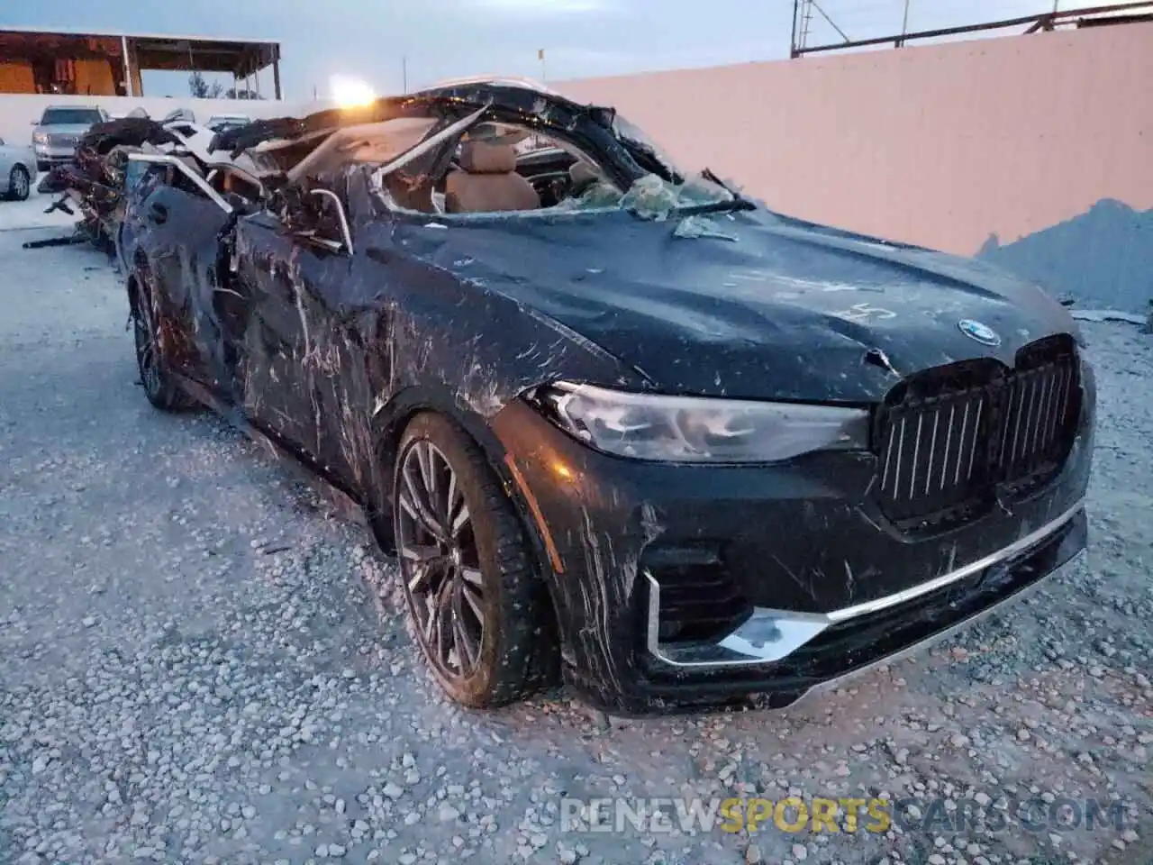 1 Photograph of a damaged car 5UXCX4C57KLS36264 BMW X7 2019