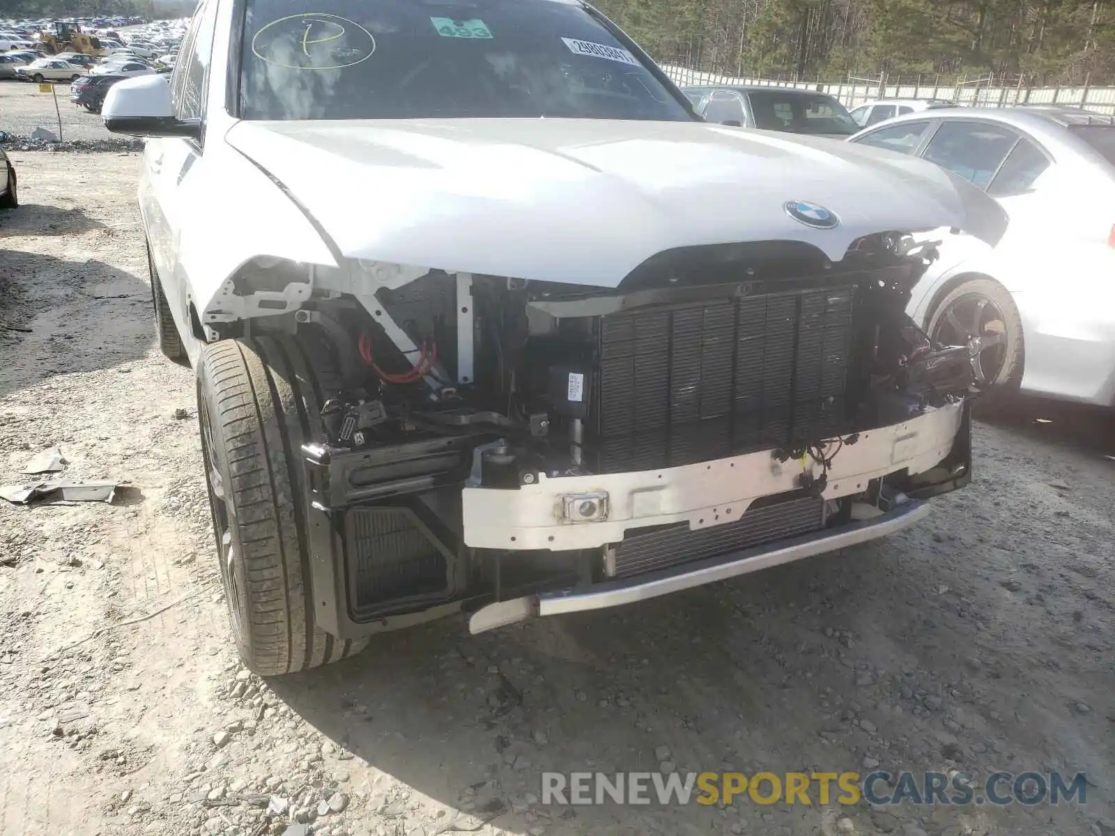 9 Photograph of a damaged car 5UXCX4C57KLS37673 BMW X7 2019