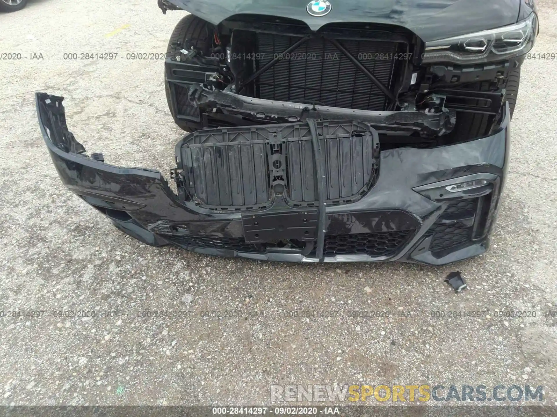 11 Photograph of a damaged car 5UXCX4C57KLS37768 BMW X7 2019