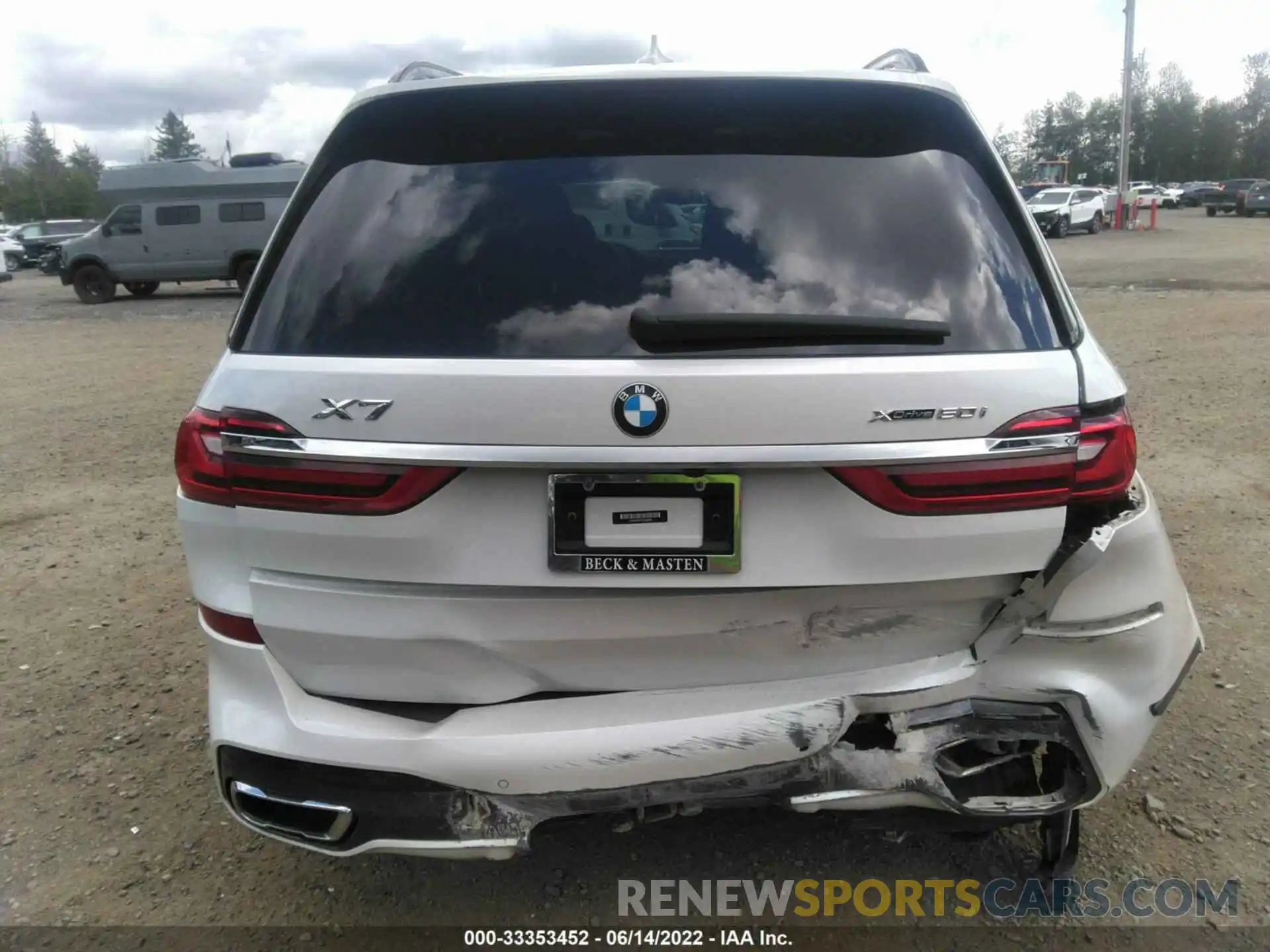 6 Photograph of a damaged car 5UXCX4C57KLS38094 BMW X7 2019