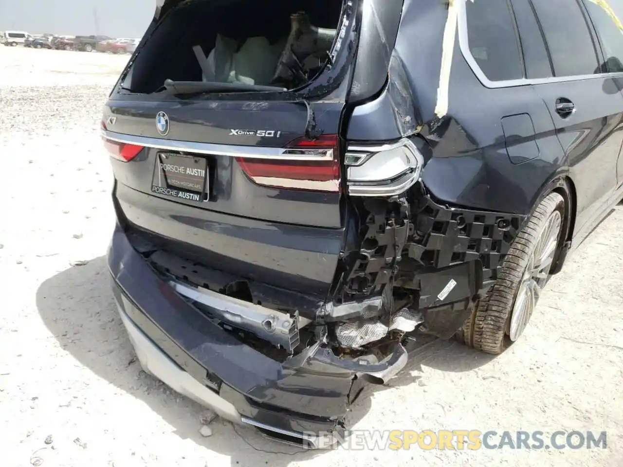 9 Photograph of a damaged car 5UXCX4C58KLB39920 BMW X7 2019