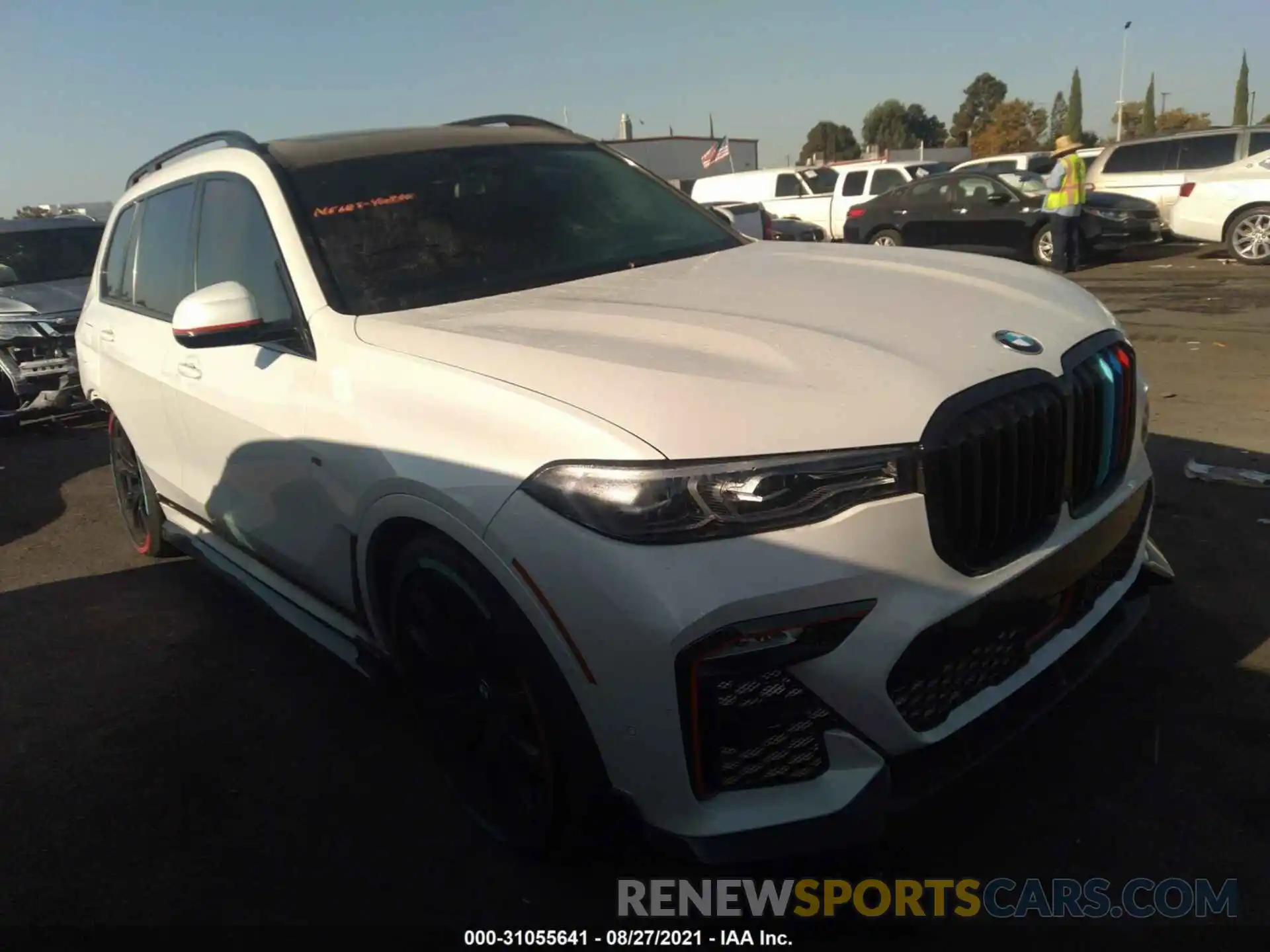 1 Photograph of a damaged car 5UXCX4C58KLS38475 BMW X7 2019