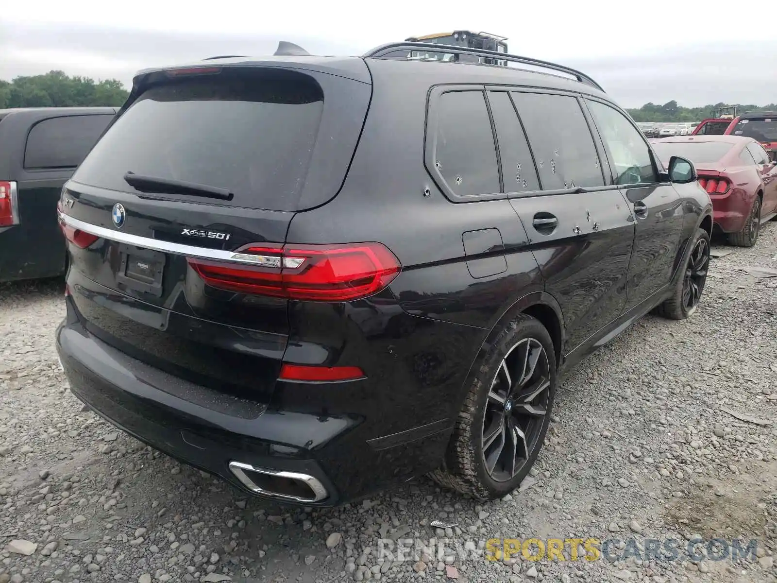 4 Photograph of a damaged car 5UXCX4C58KLS38508 BMW X7 2019