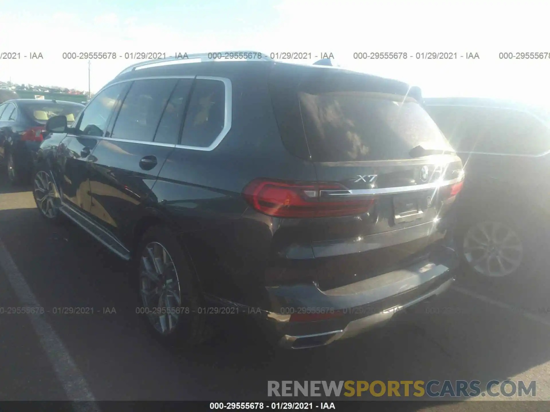 3 Фотография поврежденного автомобиля 5UXCX4C58KLS38976 BMW X7 2019