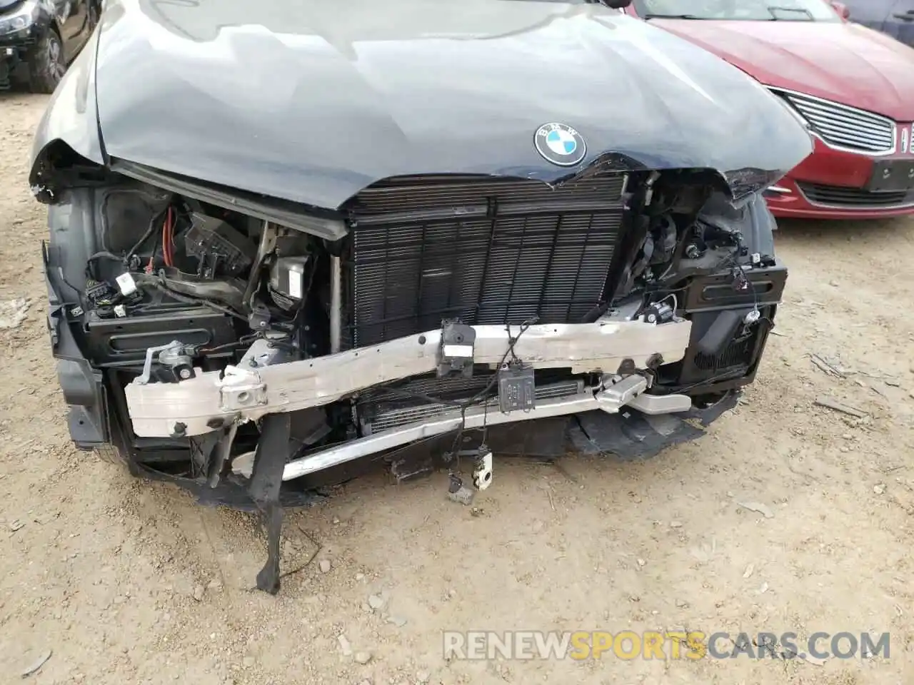 9 Photograph of a damaged car 5UXCX4C59KLS36704 BMW X7 2019