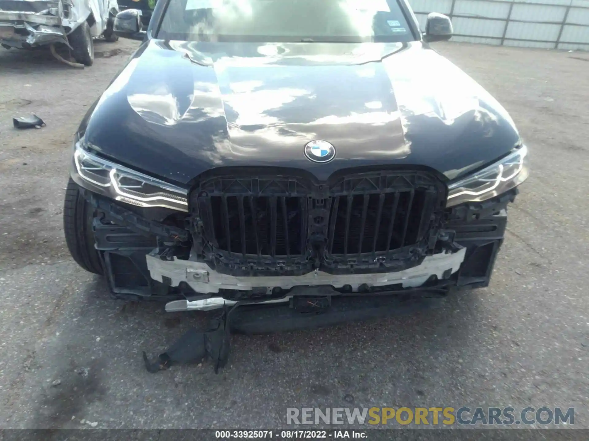 6 Photograph of a damaged car 5UXCX4C59KLS37416 BMW X7 2019