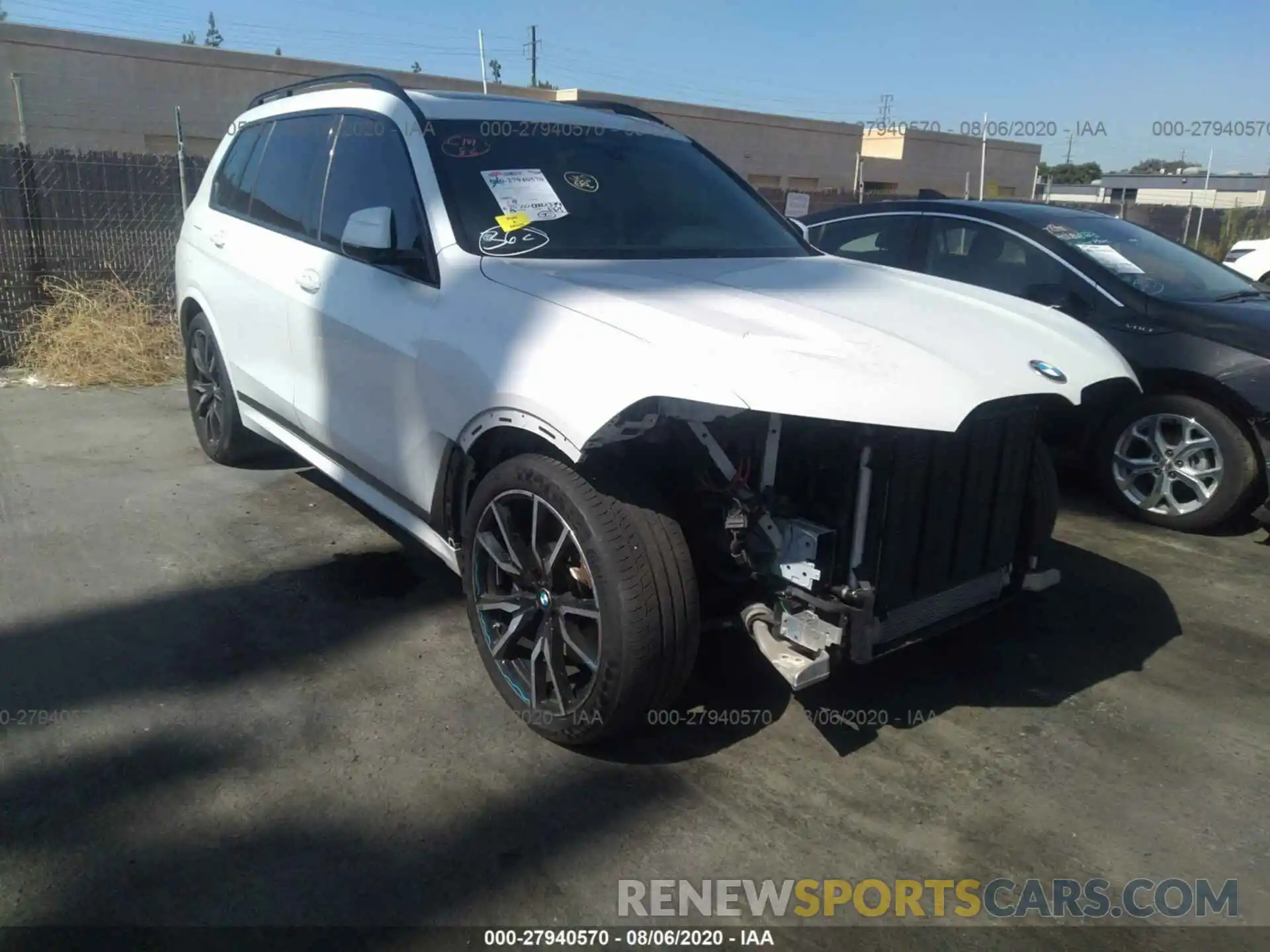 1 Photograph of a damaged car 5UXCX4C5XKLB40017 BMW X7 2019