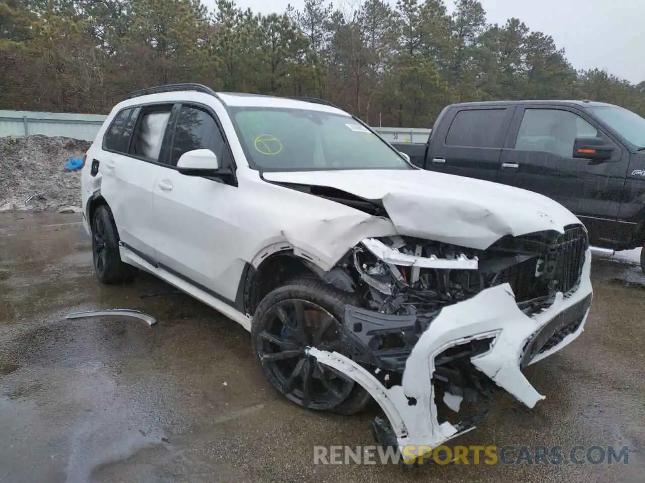 1 Photograph of a damaged car 5UXCW2C00L9A00858 BMW X7 2020