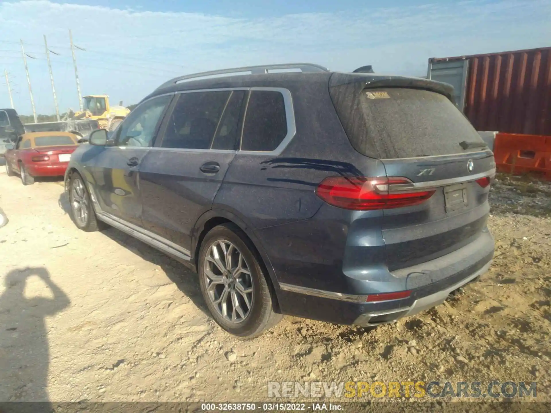 3 Photograph of a damaged car 5UXCW2C00L9A02190 BMW X7 2020