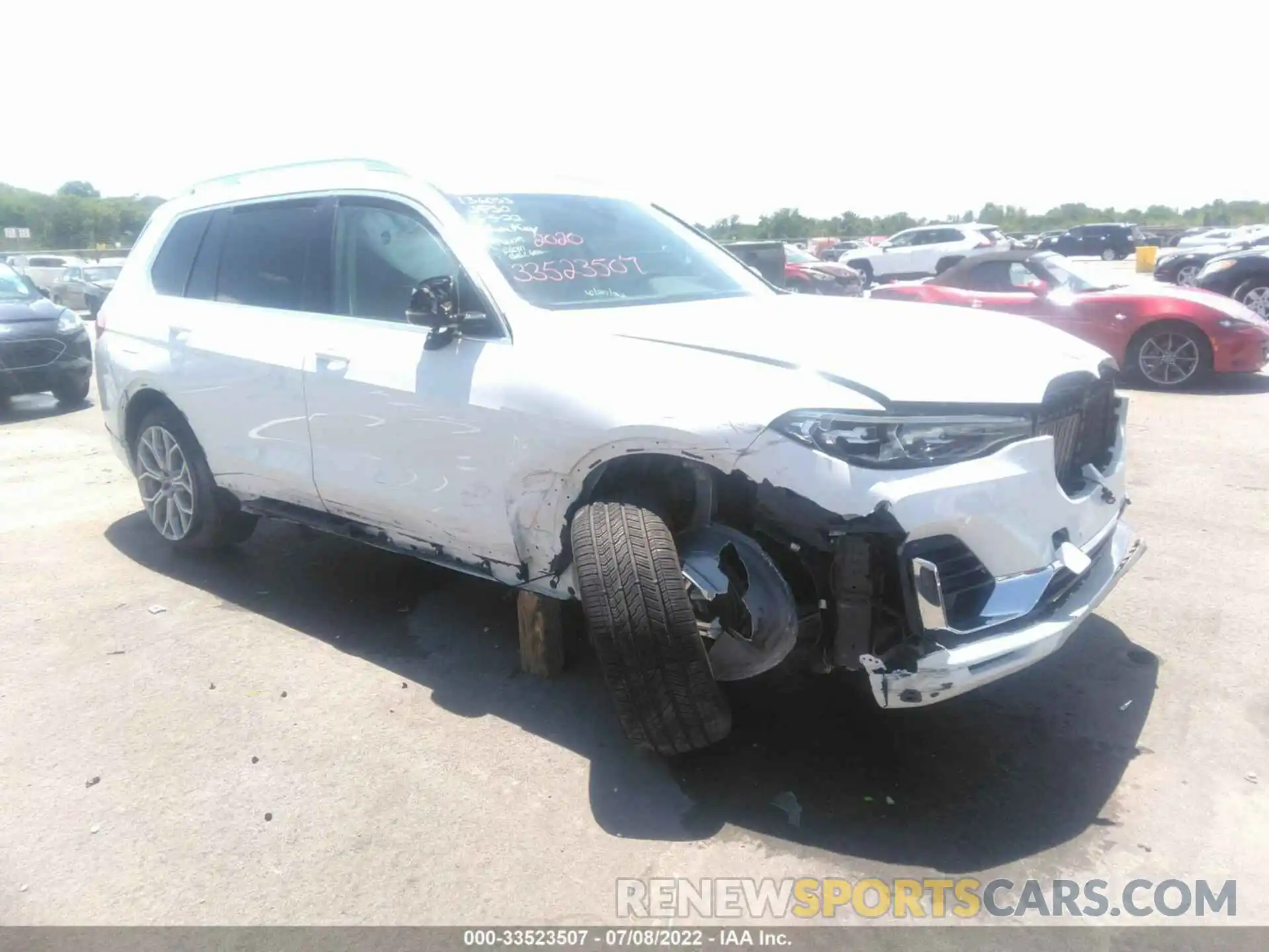 1 Photograph of a damaged car 5UXCW2C00L9B23348 BMW X7 2020