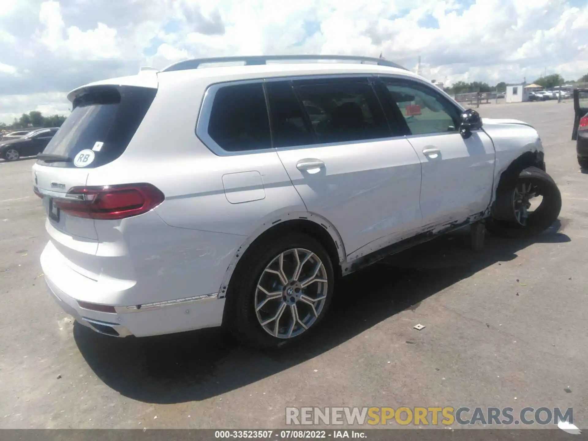 4 Фотография поврежденного автомобиля 5UXCW2C00L9B23348 BMW X7 2020