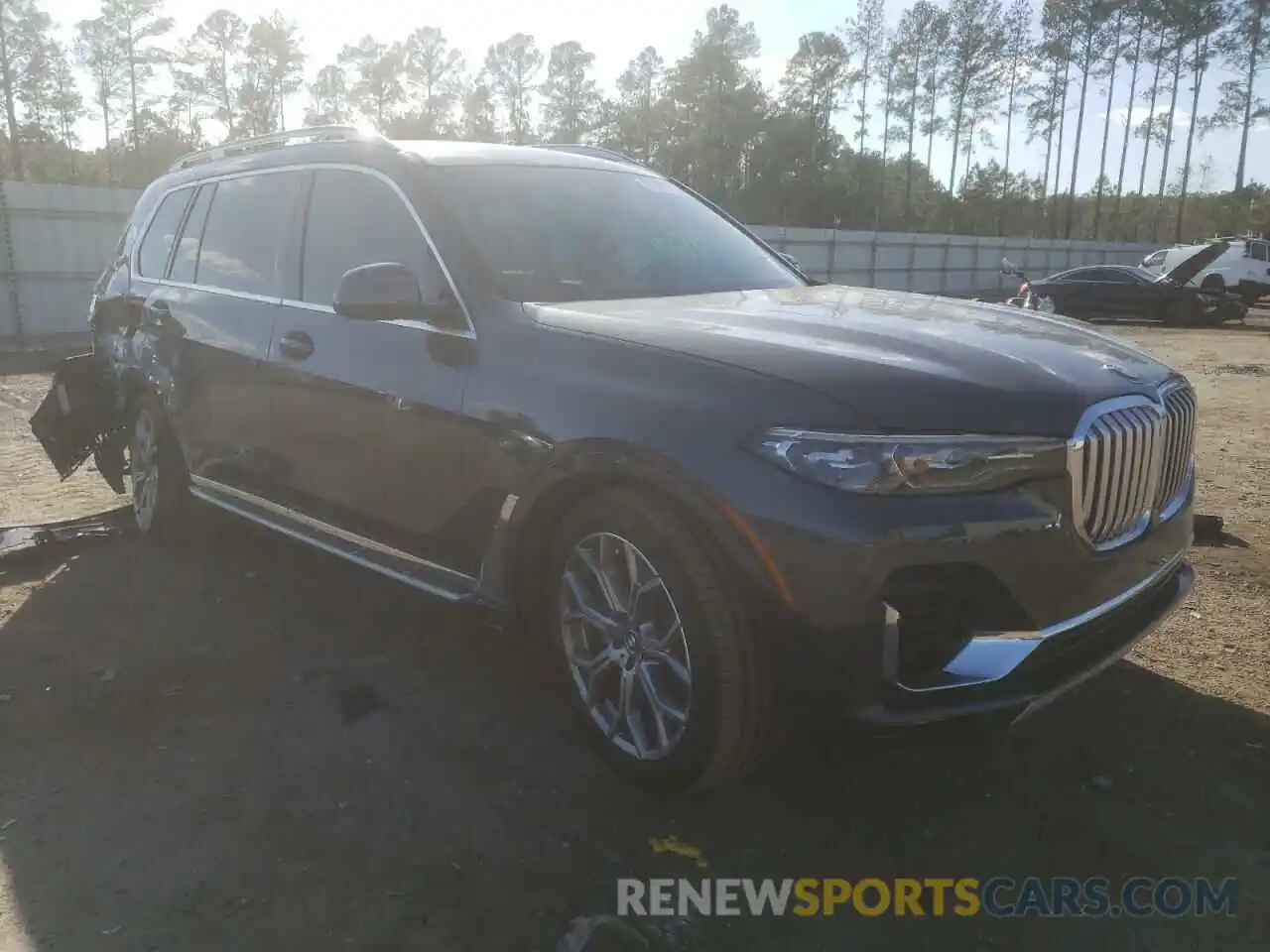 1 Photograph of a damaged car 5UXCW2C00L9B82769 BMW X7 2020