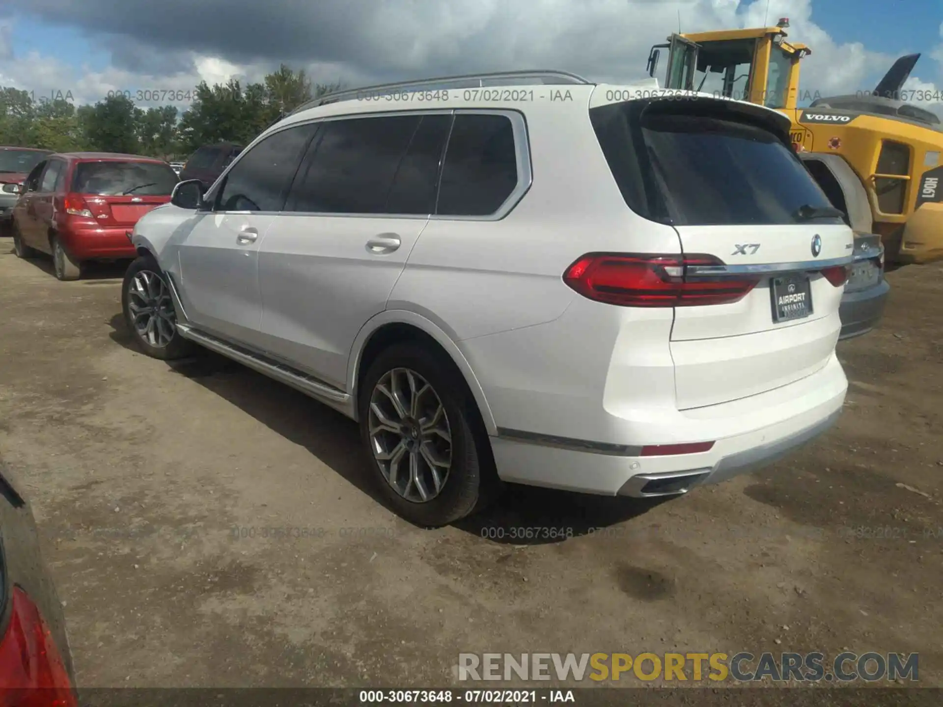 3 Photograph of a damaged car 5UXCW2C00L9B88877 BMW X7 2020