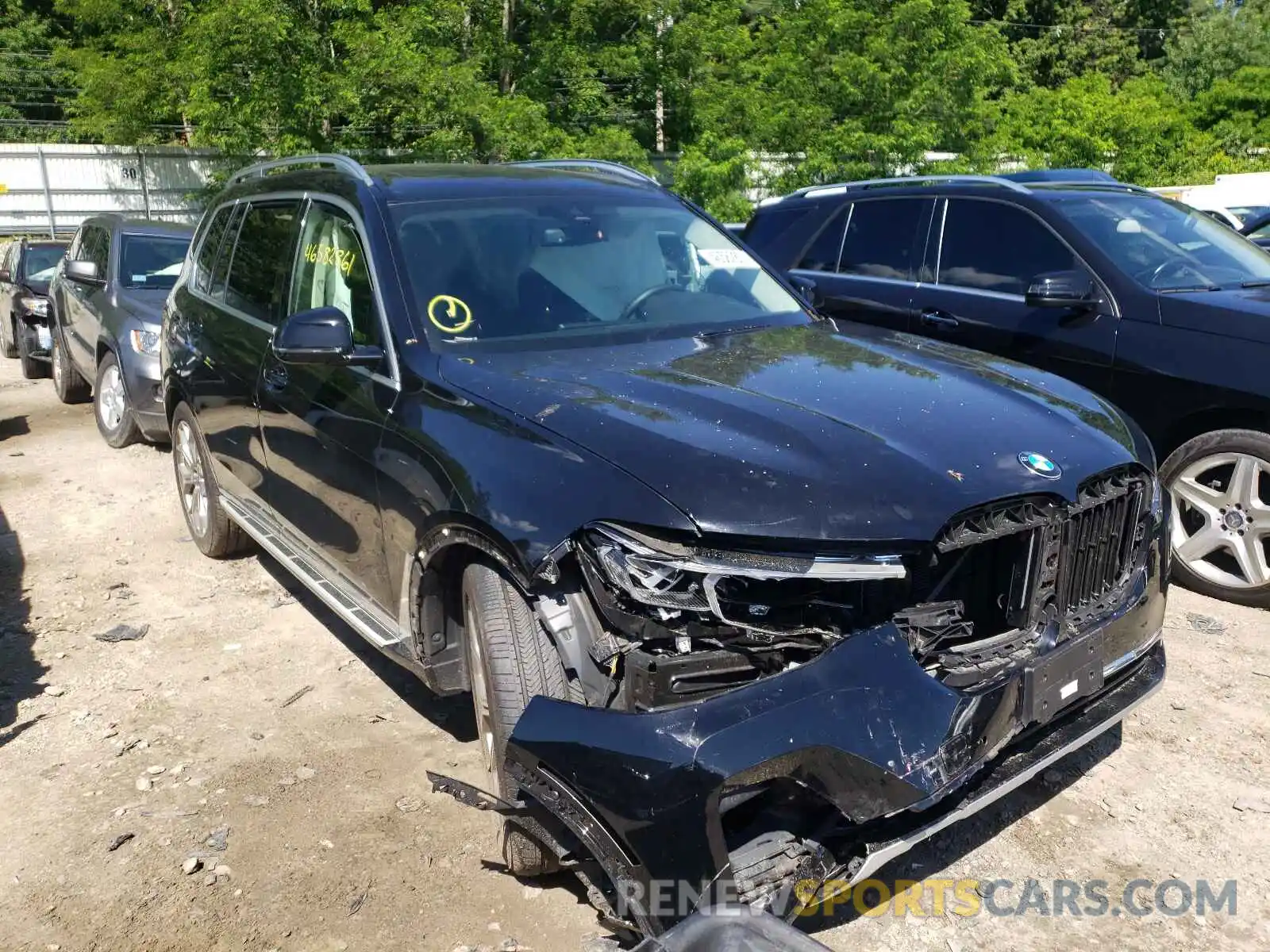 1 Photograph of a damaged car 5UXCW2C00L9B91097 BMW X7 2020