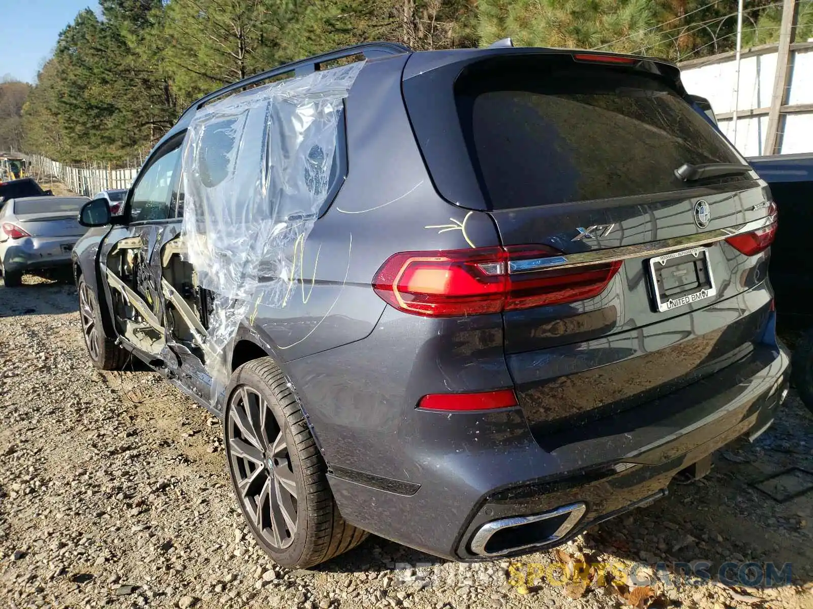 3 Фотография поврежденного автомобиля 5UXCW2C00L9D00948 BMW X7 2020