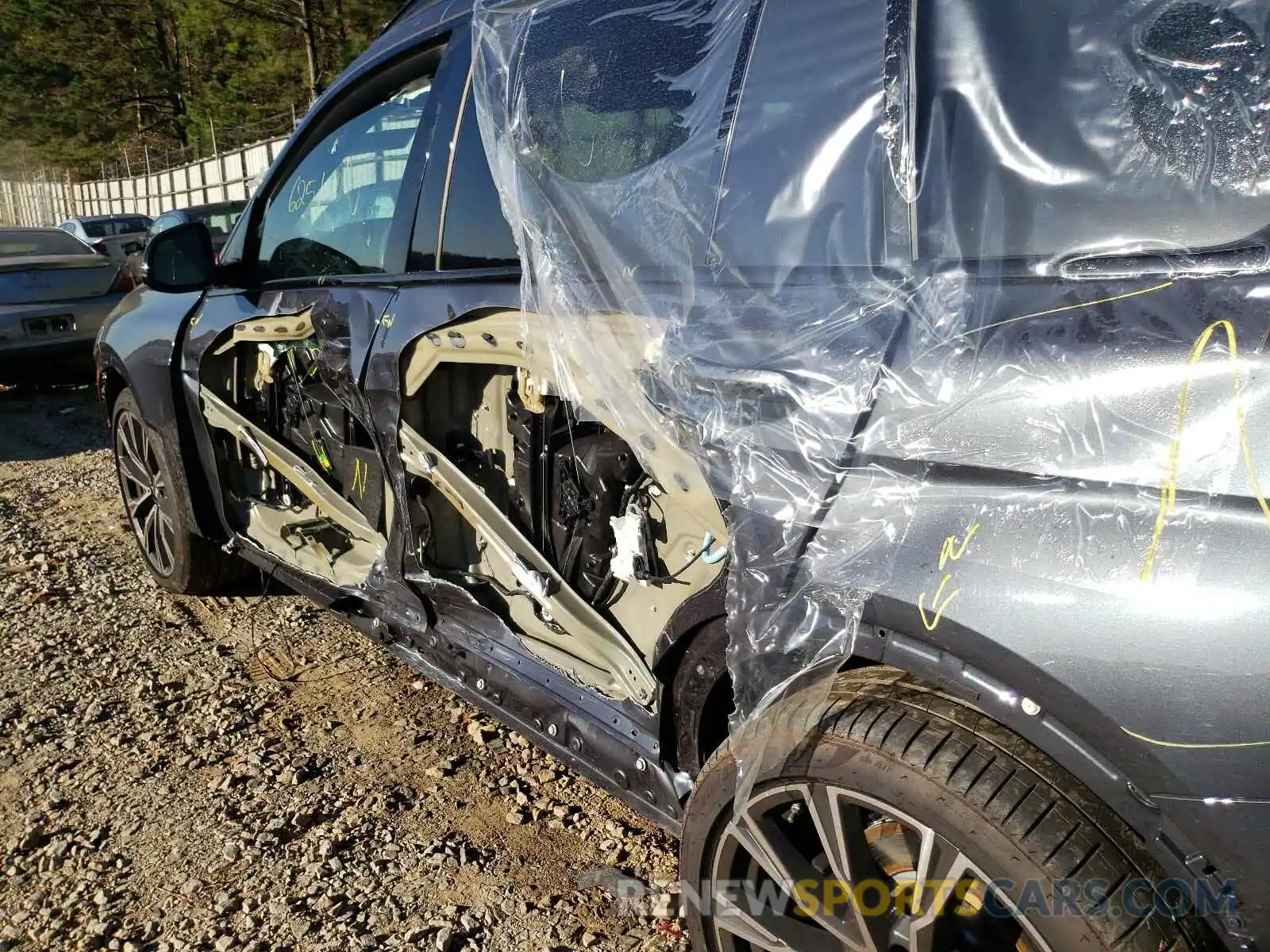 9 Фотография поврежденного автомобиля 5UXCW2C00L9D00948 BMW X7 2020