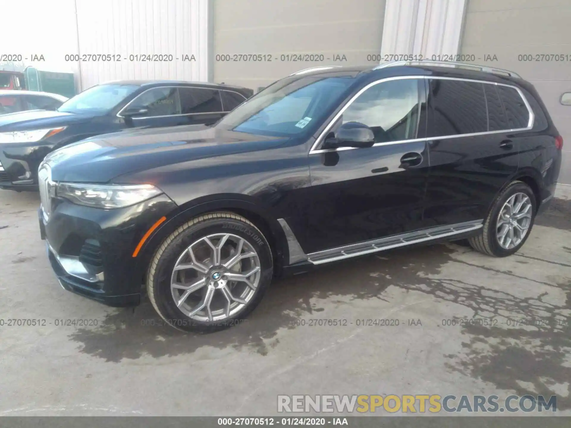 2 Photograph of a damaged car 5UXCW2C01L9B02962 BMW X7 2020