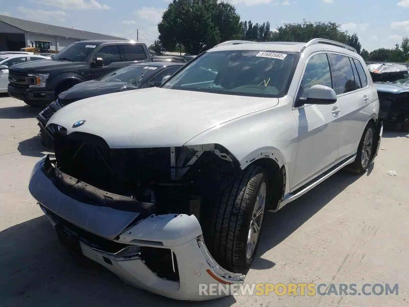 2 Photograph of a damaged car 5UXCW2C01L9B40563 BMW X7 2020