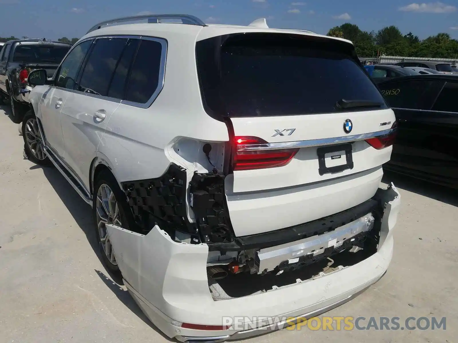 3 Фотография поврежденного автомобиля 5UXCW2C01L9B40563 BMW X7 2020