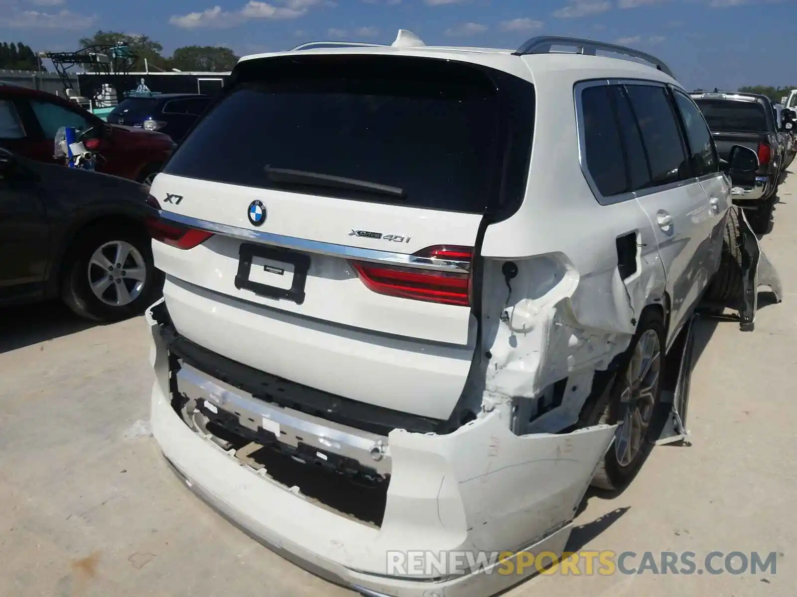 4 Фотография поврежденного автомобиля 5UXCW2C01L9B40563 BMW X7 2020