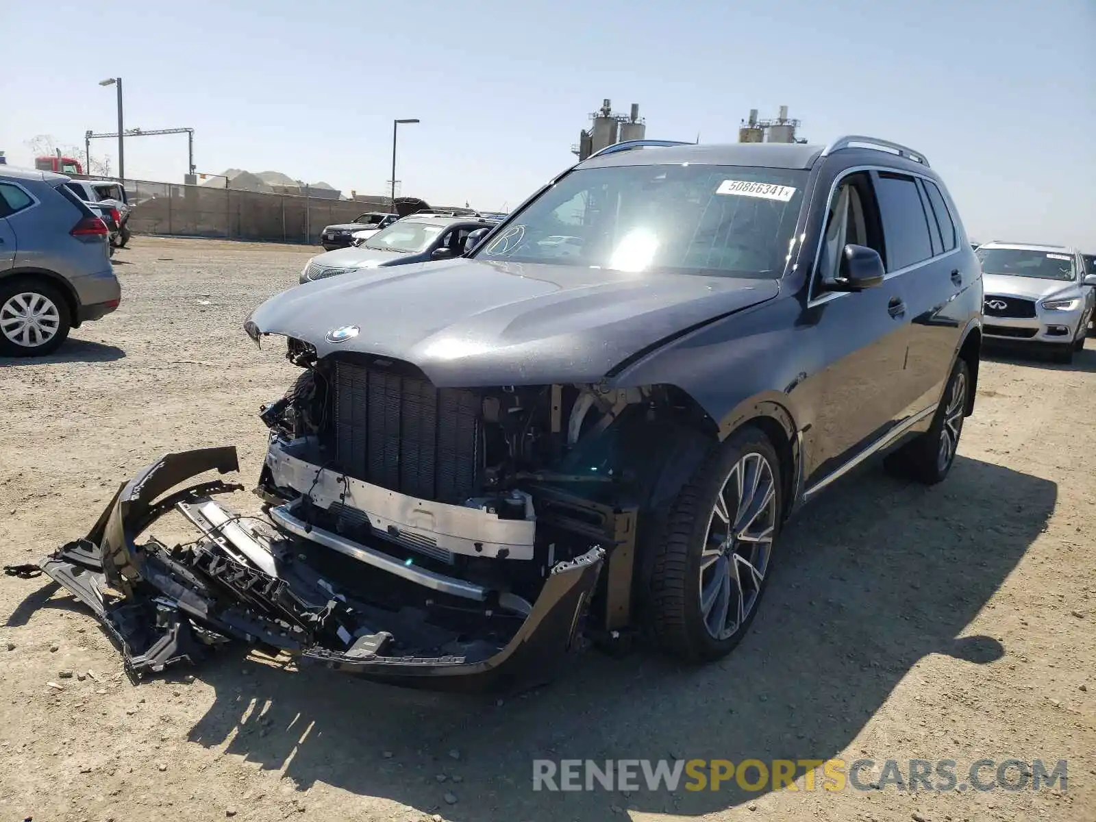 2 Photograph of a damaged car 5UXCW2C01L9C00342 BMW X7 2020