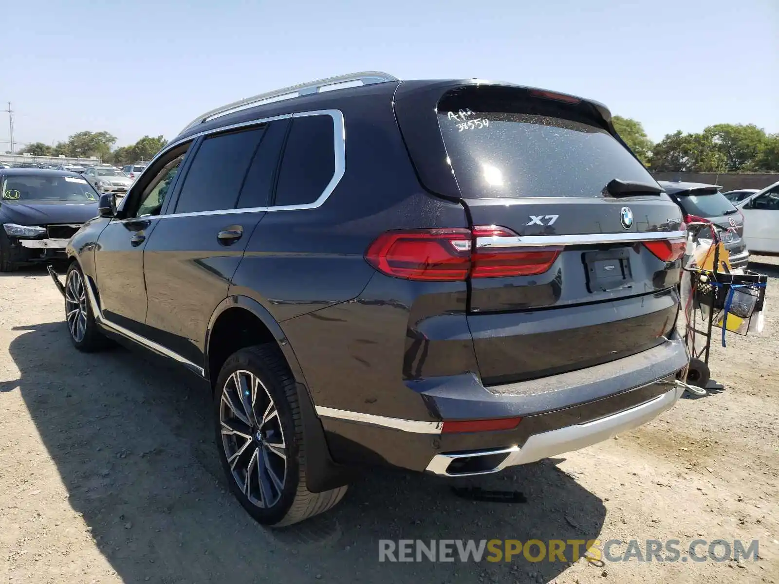 3 Photograph of a damaged car 5UXCW2C01L9C00342 BMW X7 2020