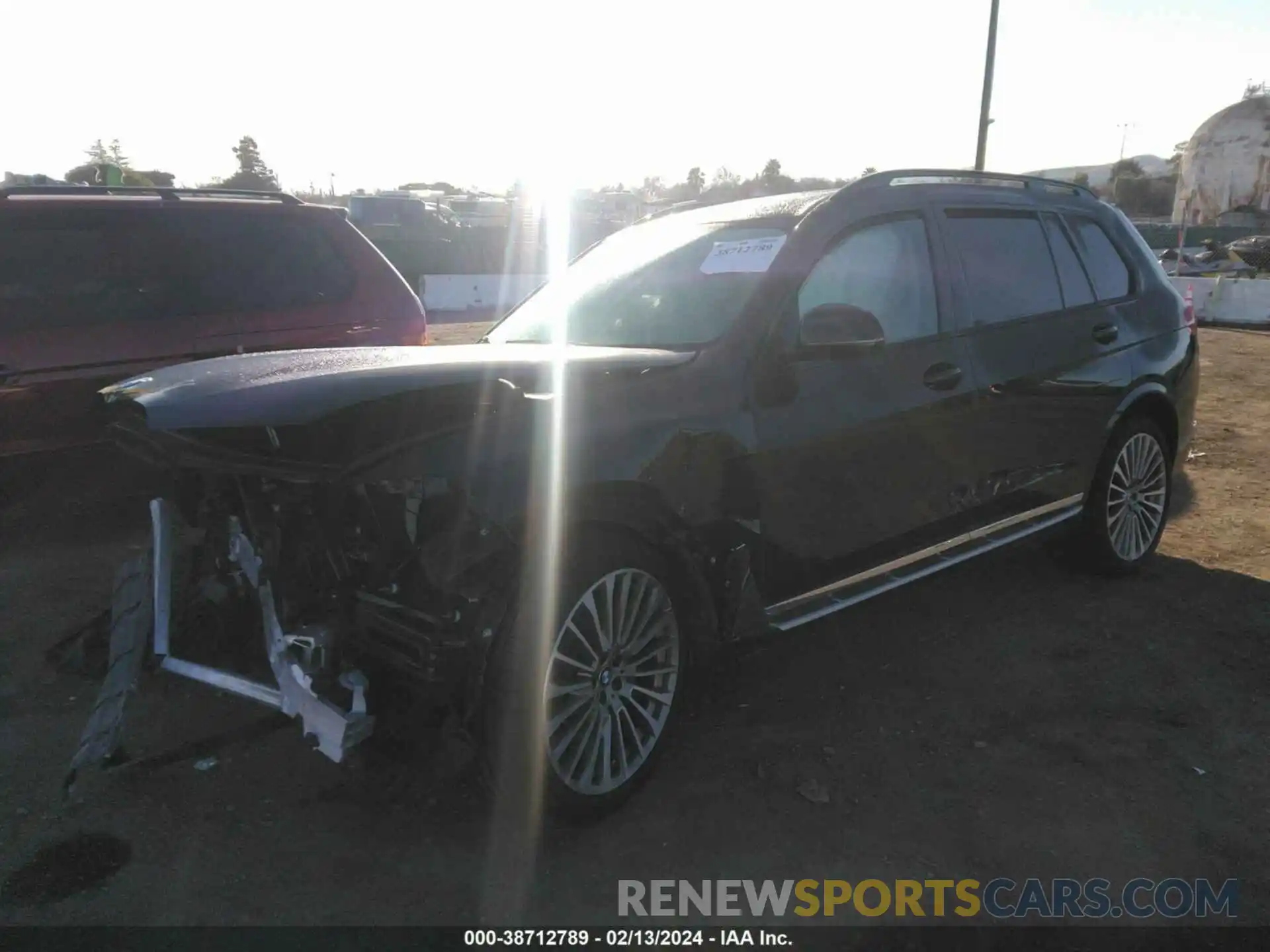 2 Photograph of a damaged car 5UXCW2C01L9C64039 BMW X7 2020