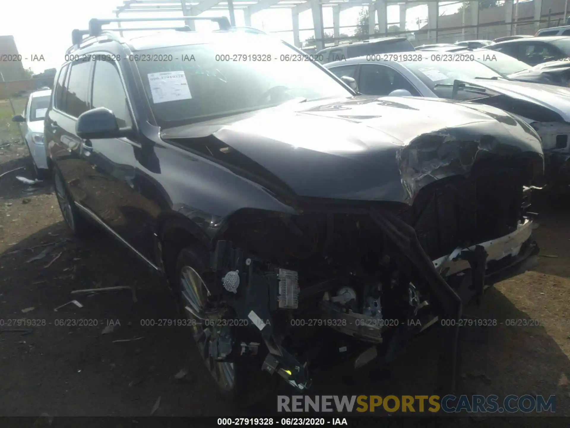 1 Photograph of a damaged car 5UXCW2C02L0E74783 BMW X7 2020
