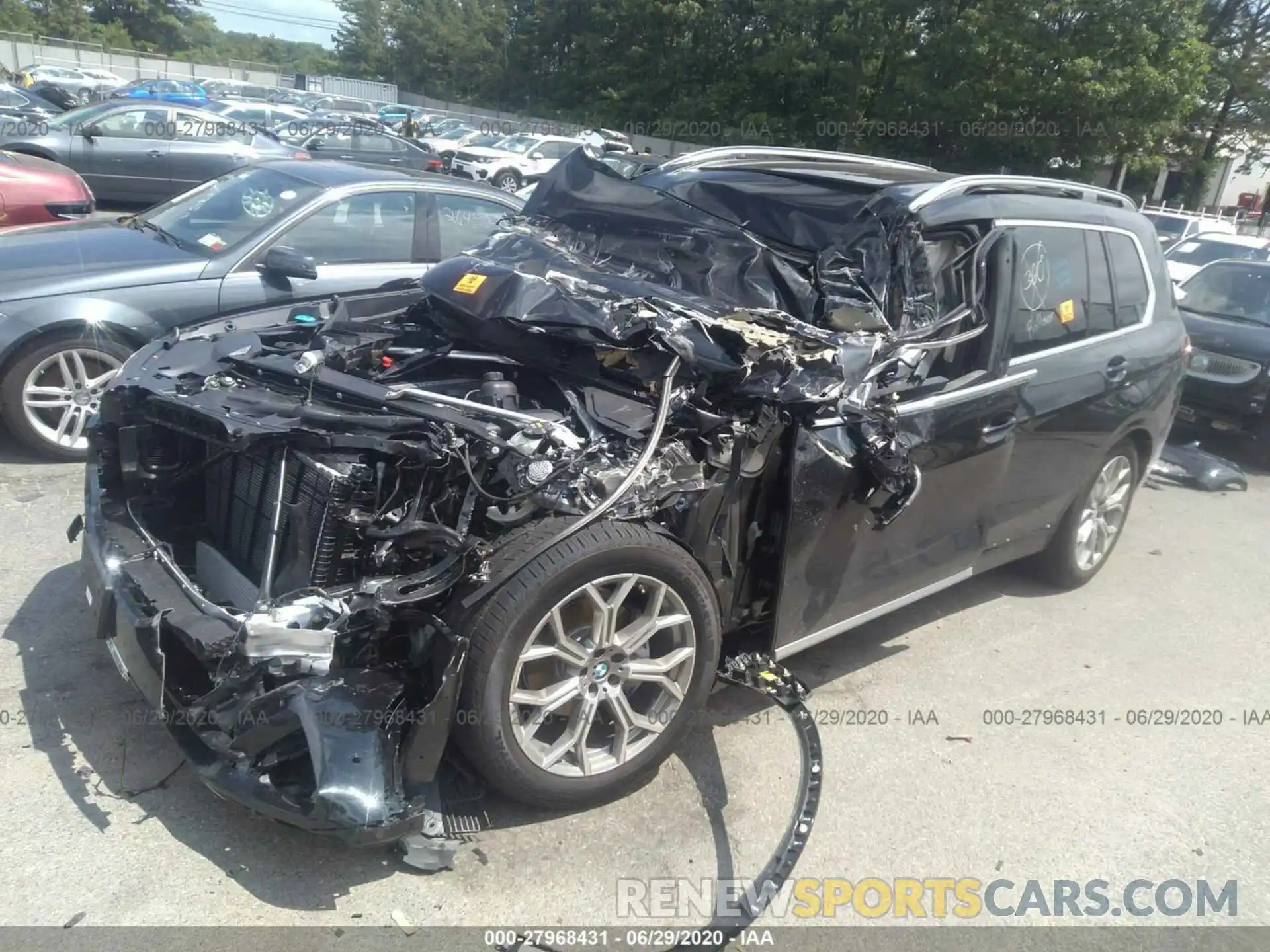 2 Фотография поврежденного автомобиля 5UXCW2C02L9A02837 BMW X7 2020