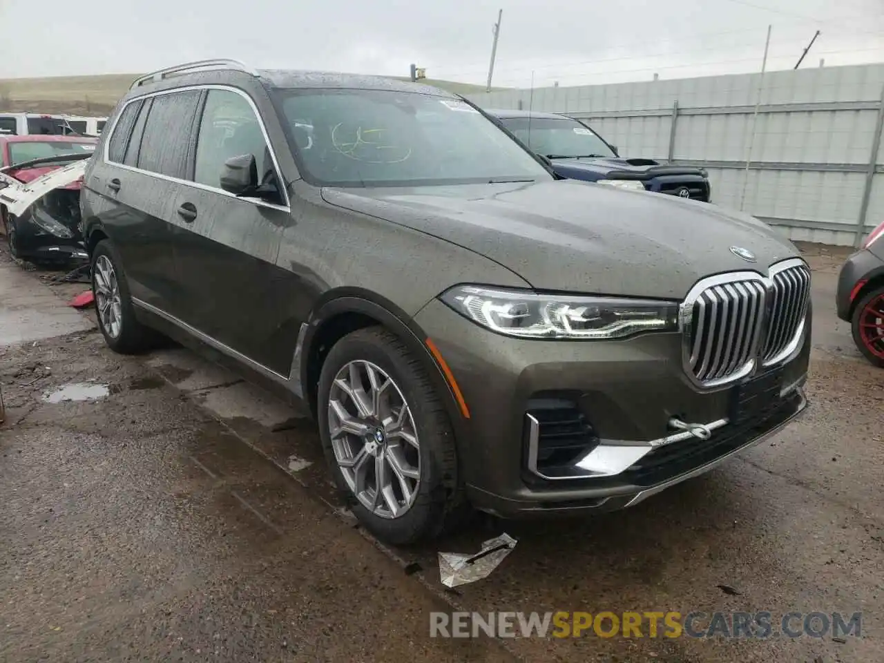 1 Photograph of a damaged car 5UXCW2C02L9B07250 BMW X7 2020