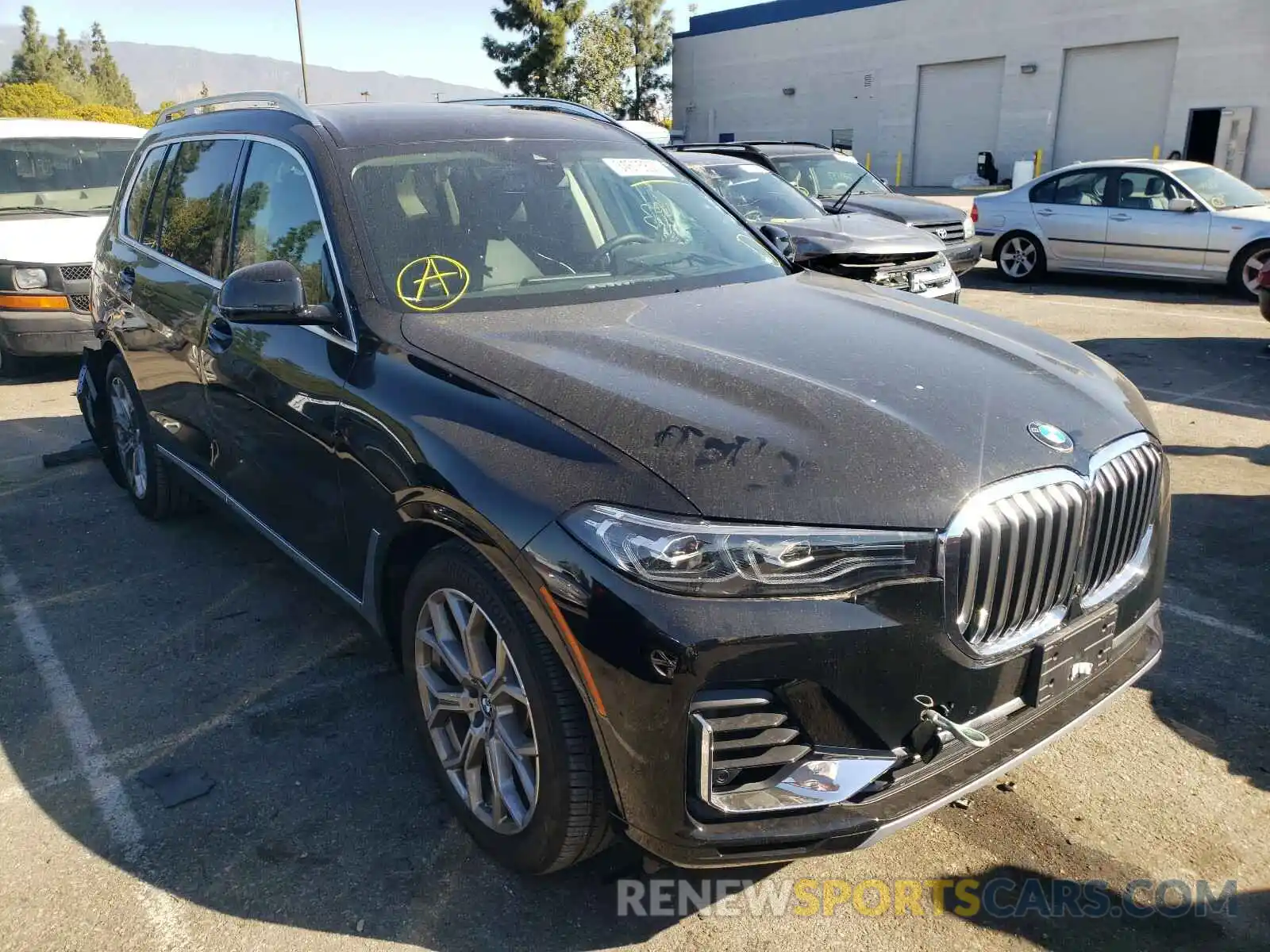 1 Photograph of a damaged car 5UXCW2C02L9C05646 BMW X7 2020