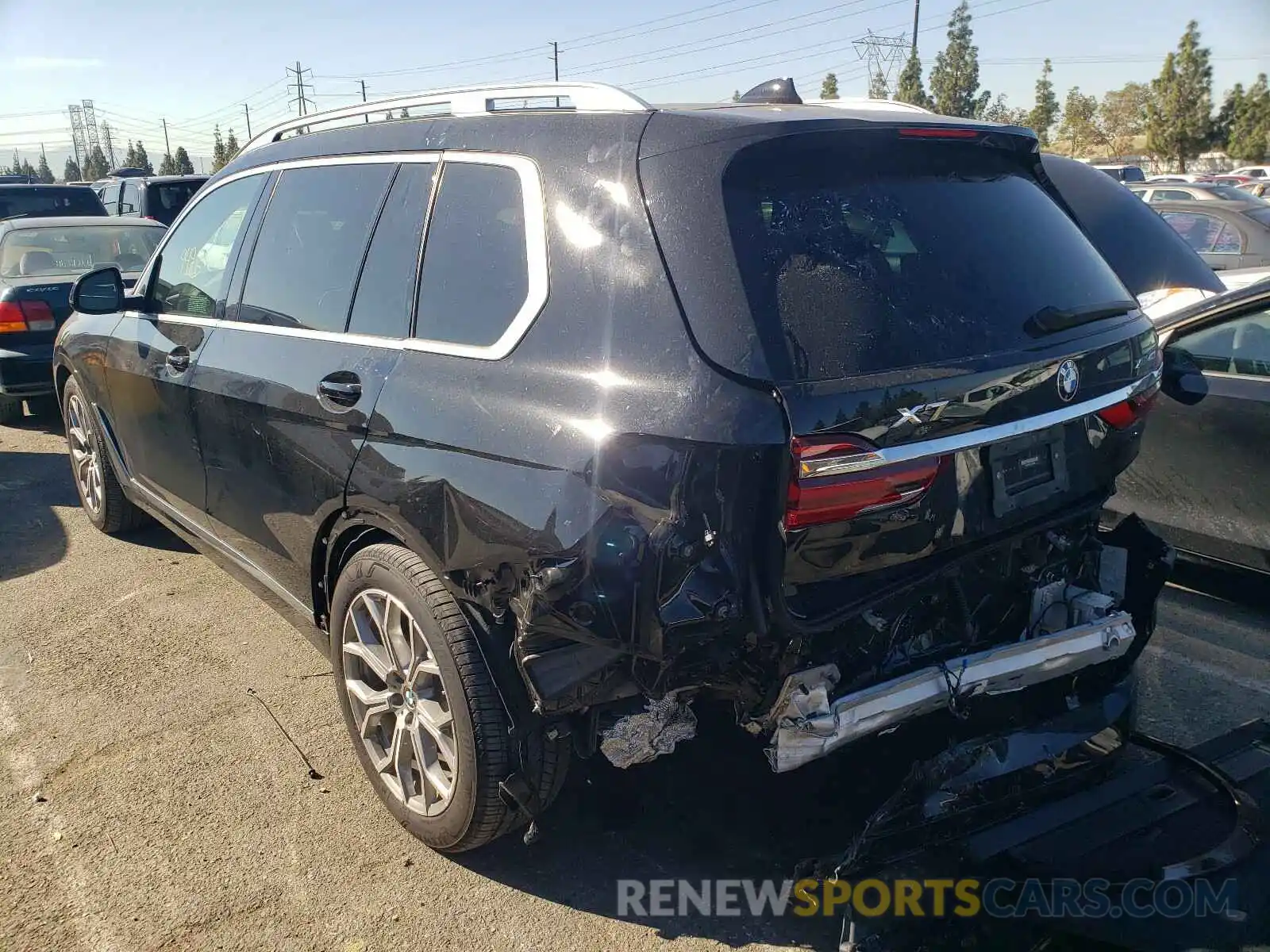 3 Photograph of a damaged car 5UXCW2C02L9C05646 BMW X7 2020