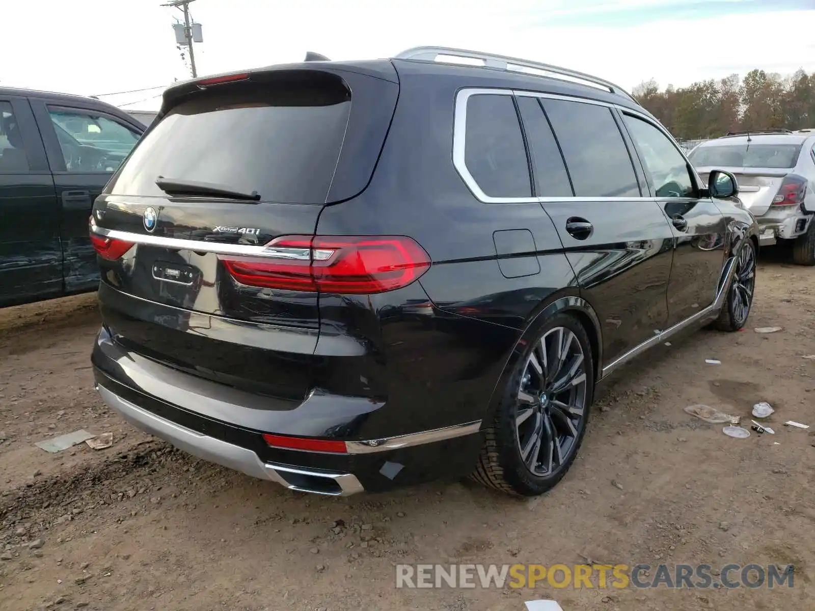 4 Photograph of a damaged car 5UXCW2C03L9A00241 BMW X7 2020