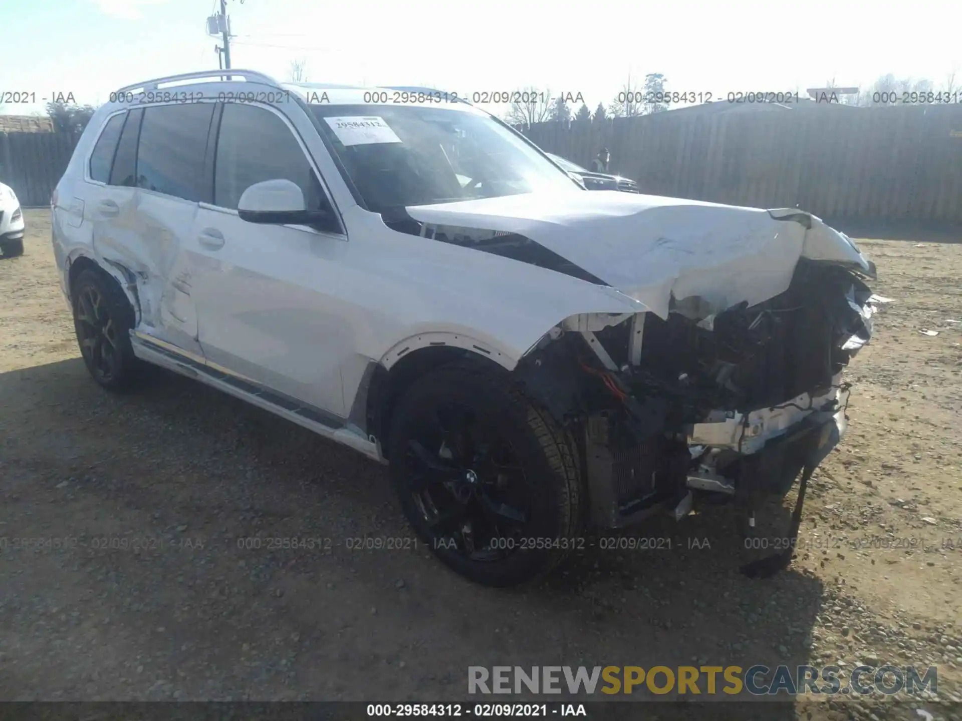 6 Photograph of a damaged car 5UXCW2C03L9A01860 BMW X7 2020
