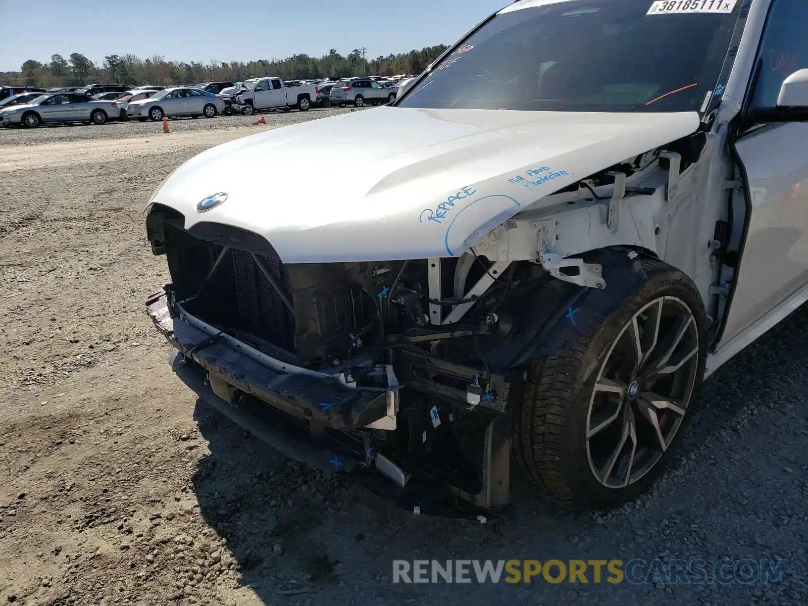 9 Photograph of a damaged car 5UXCW2C03L9B75072 BMW X7 2020