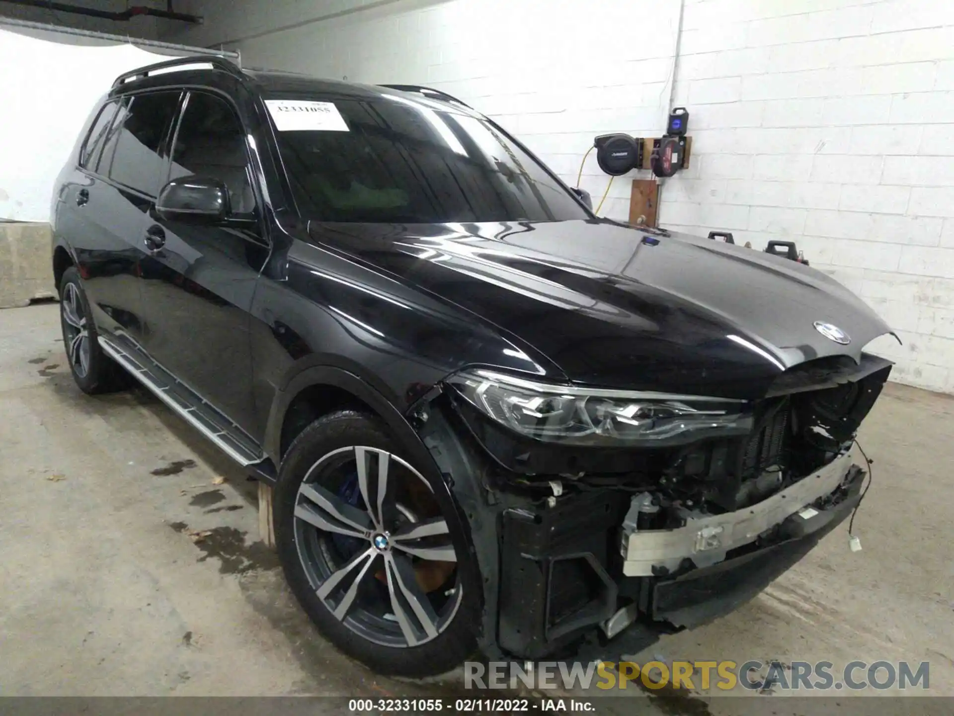 1 Photograph of a damaged car 5UXCW2C03L9B87447 BMW X7 2020