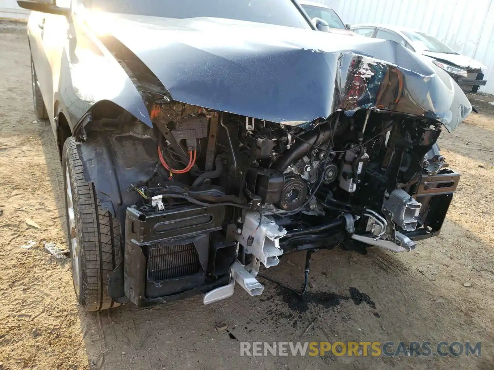 9 Photograph of a damaged car 5UXCW2C03L9C25873 BMW X7 2020